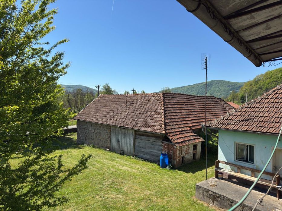 Vand sau schimb cu apartament în Deva, casa in Hartagani