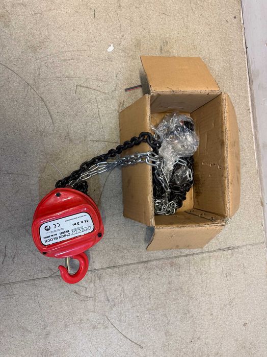 300401	Лебедка с верига 1tх3m RD-CB01