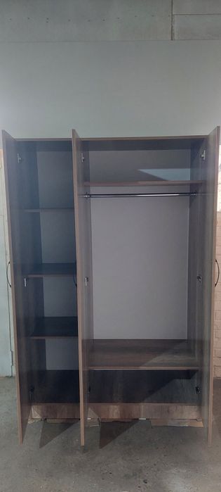 Продаётся Шкаф  , новый .