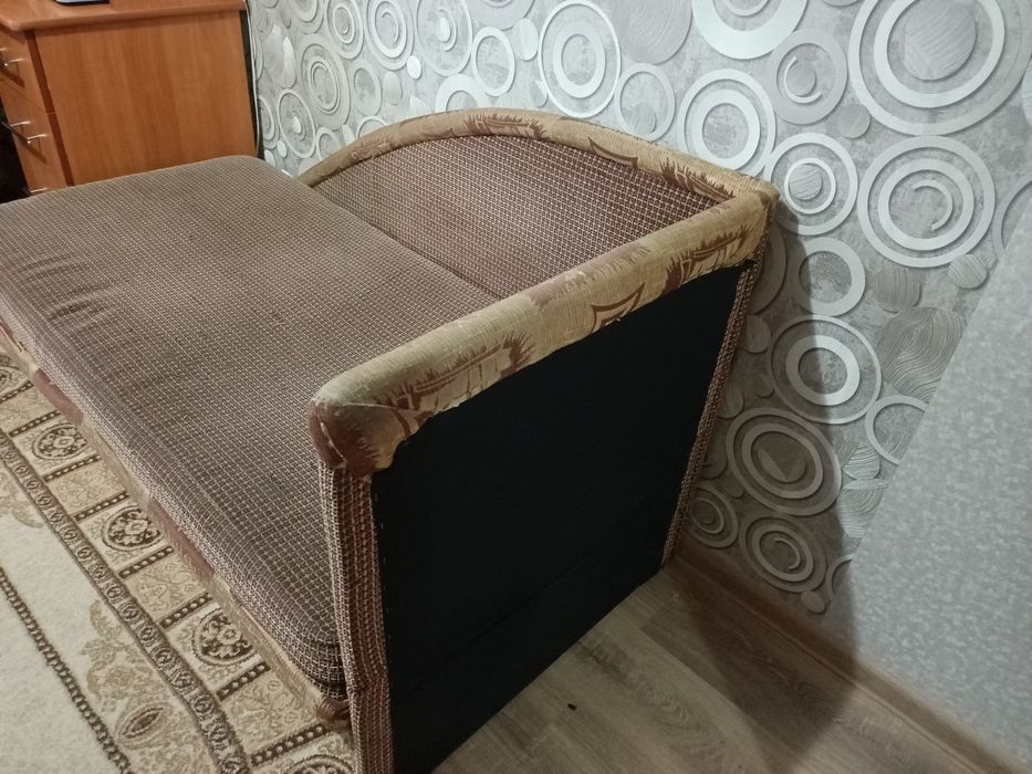 Диван подростковый