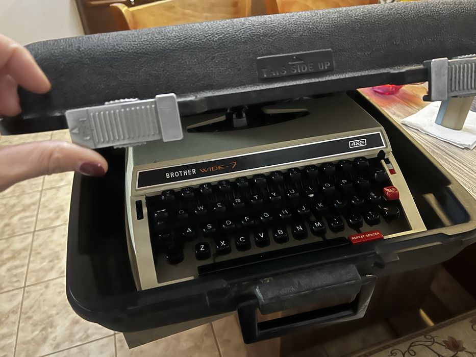 Японска пишеща машина Brother Wide-7