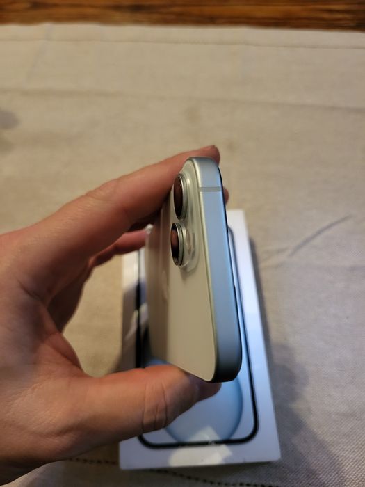 Vand Iphone 15, 128gb ,86% baterie