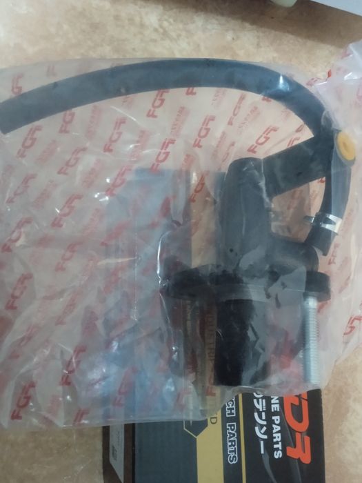 Главный цилиндр сцепления мазда кронос