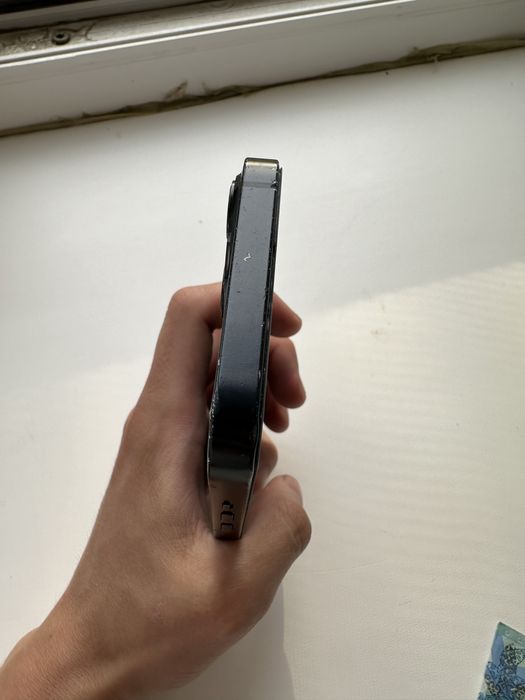 Продам iPhone 13 128GB