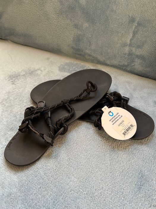 Боси сандали Xero