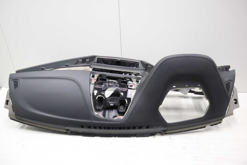 Арматурно табло БМВ Г30 Г31 BMW G30 G31 Черно/черно Напа