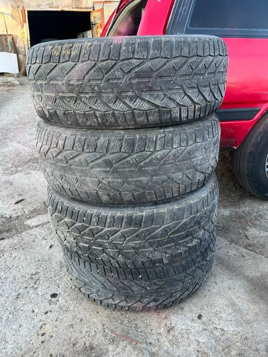 Продам комплект шин