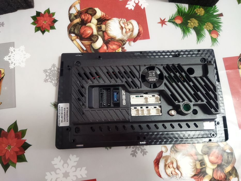 Продается монитор в машину