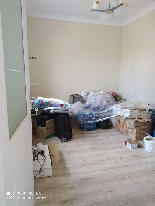 Продаётся дом 3,60 соток 4 спальни,2 сан узла кухня столовая.