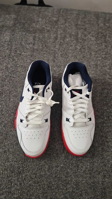 Продавам НОВИ маратонки NIKE Cross Trainer Low размер 42.5 size 9