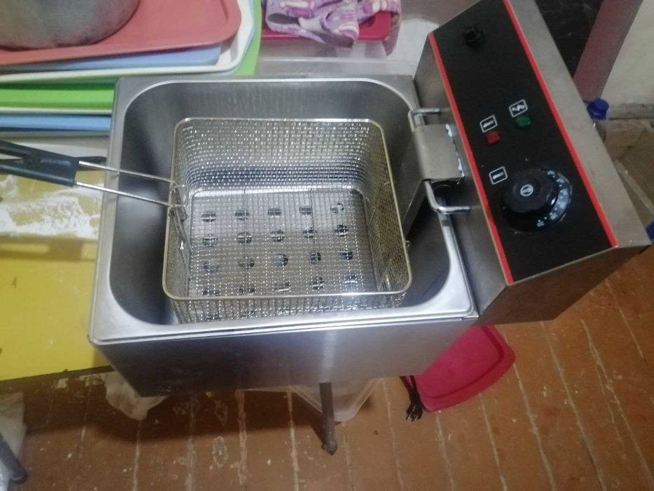 Новая фритюрница обьем 10 литров
