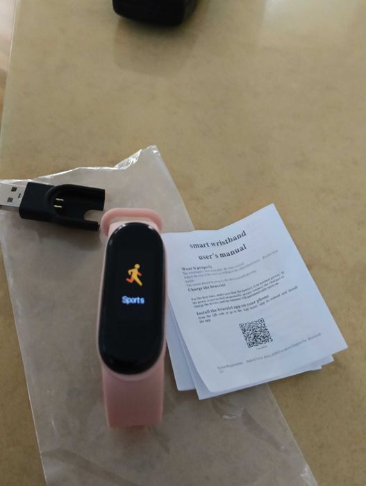 Продавам детски Smart часовник