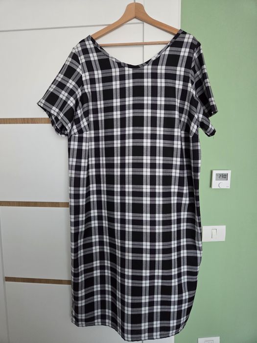 Set costum barbati + 2 rochii femei XXL