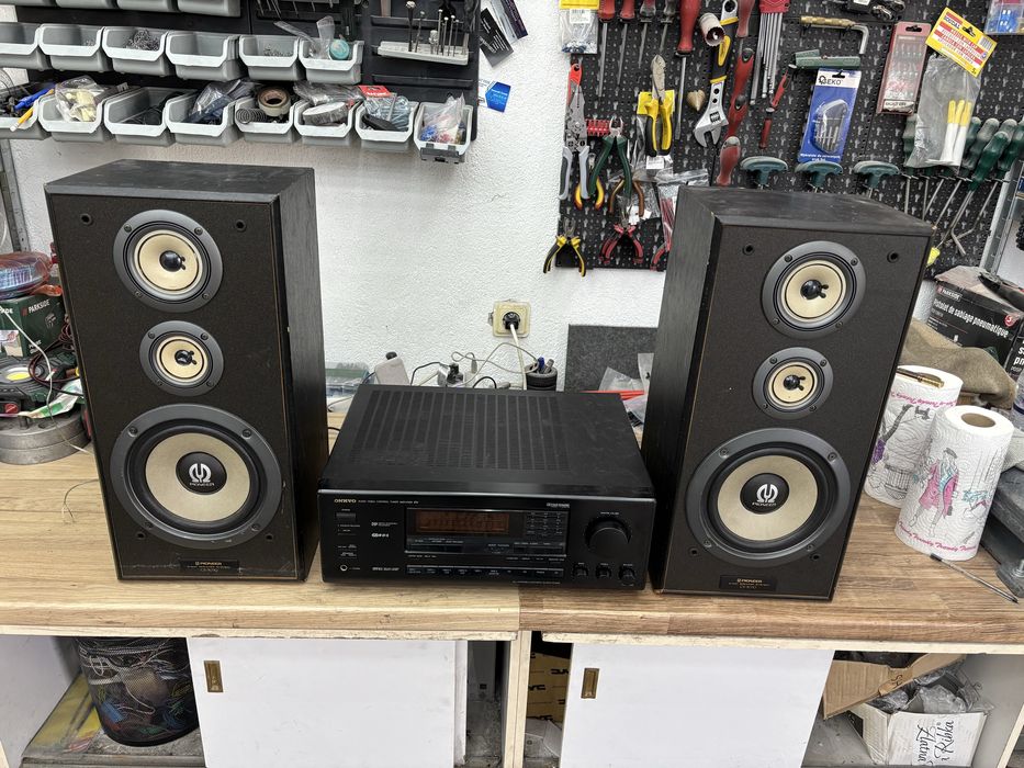 Стерео ресивър/усилвател Onkyo+колони Pioneer