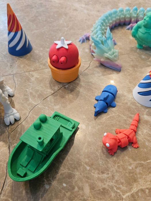 Уникални 3D принтирани играчки и фигурки – различни модели!