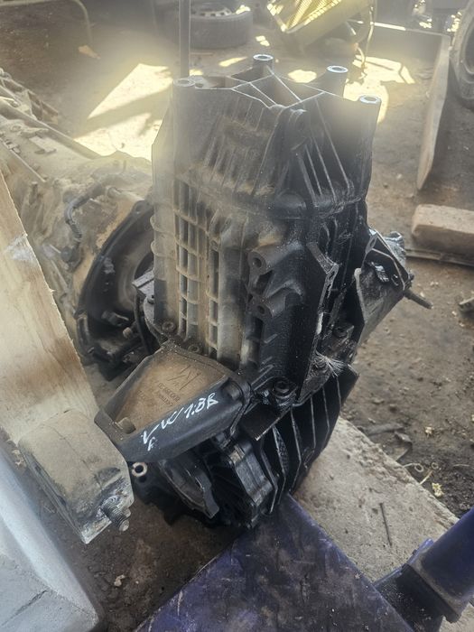 Cutie De Viteze Vw Passat B5, B5.5 1996-2005 1.8 Benzina 5 Plus 1 Manu