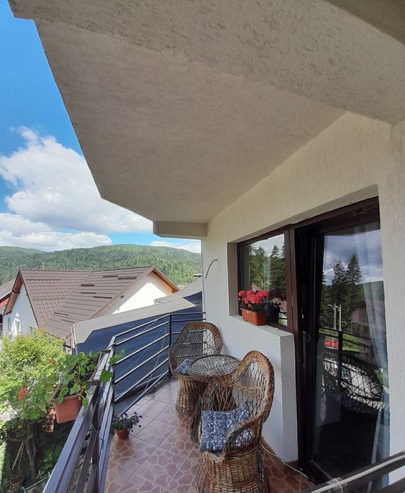 Cazare Bușteni in regim hotelier‼️camera dubla cu balcon și baie propr