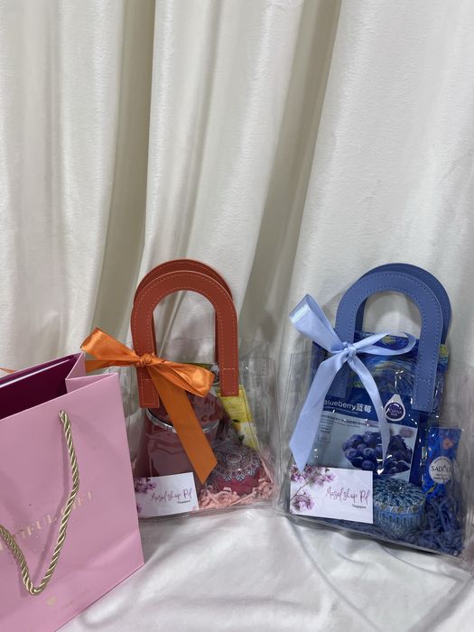 Подарочные боксы, Подарки