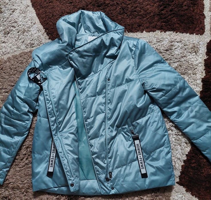 Продам куртку демисезонную