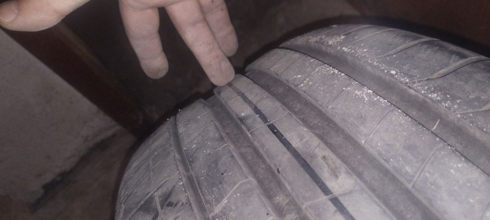 Летни гуми 235/50/19