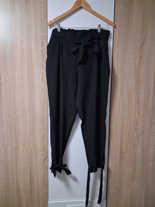 Копринен дамски черен панталон