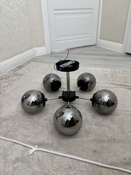 Продается люстра