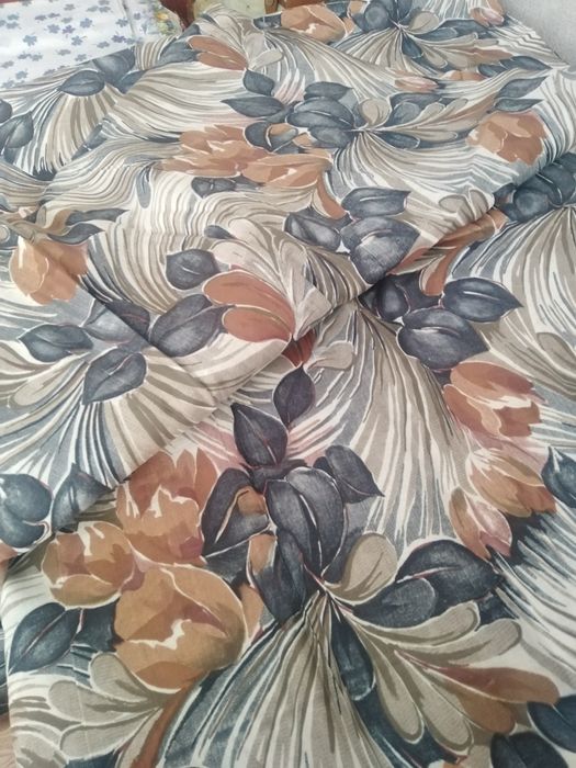 Продам ткань:сатин, ситец, шелк400