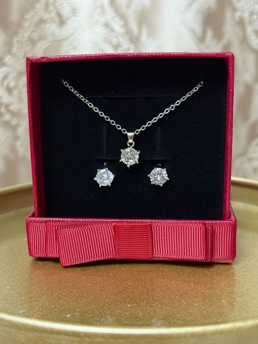 Продаю красивые наборы для девушек