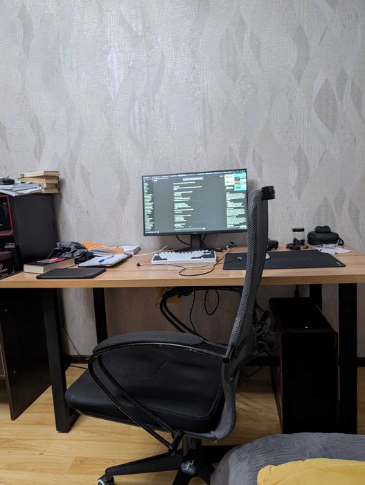 Компьютерный стол + стул