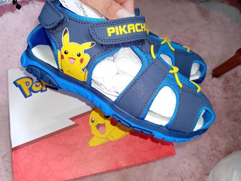 De vânzare. SANDALE  POKEMON  băieți
