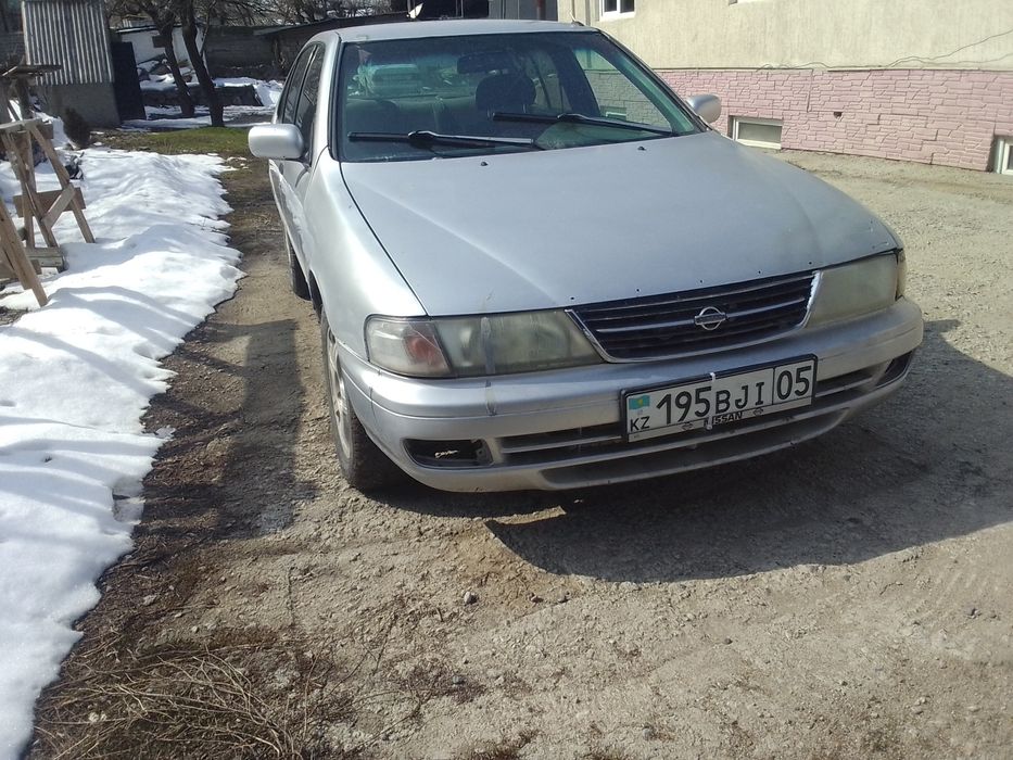 Нисан сани продам