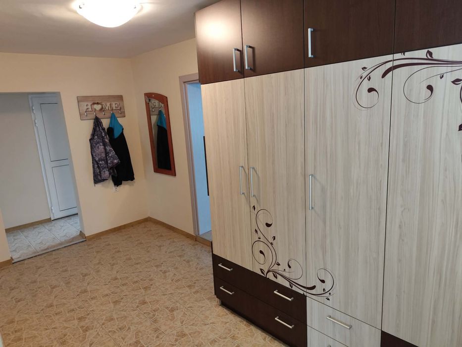 Дава се под наем Етаж от къща в с. Тополи, Област Варна - 100 кв.м за 498.27 € - Снимка #4