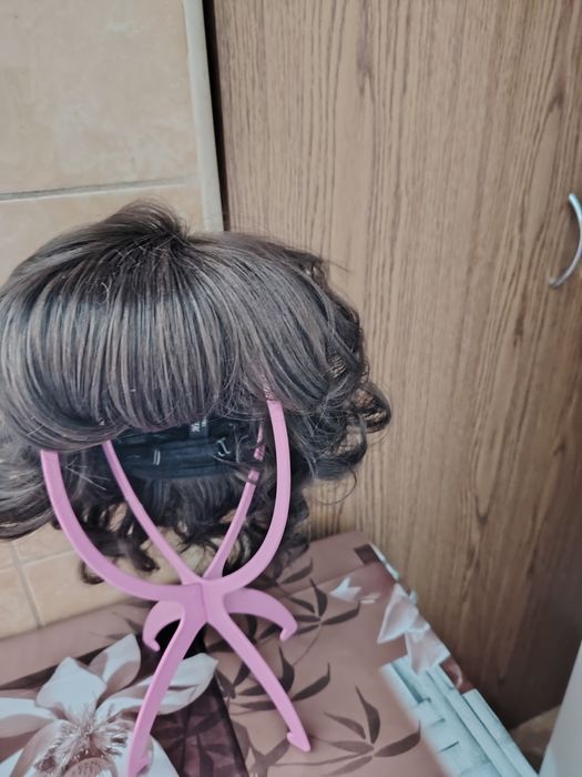 Vând perucă par non Remy