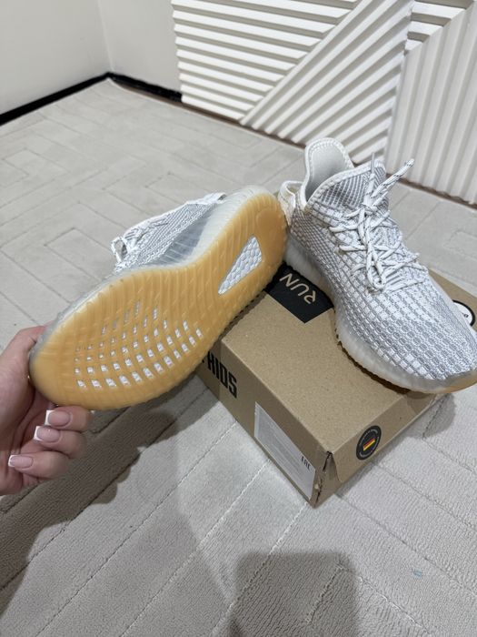 Абсолютно новые кроссовки