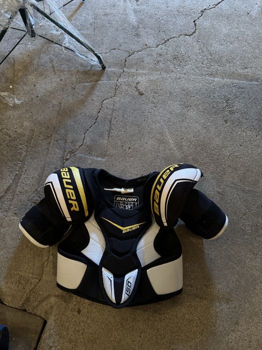 Продам хоккейную форму