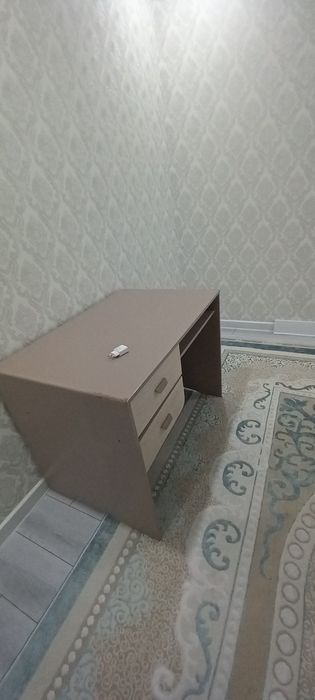 Продам стол письменный
