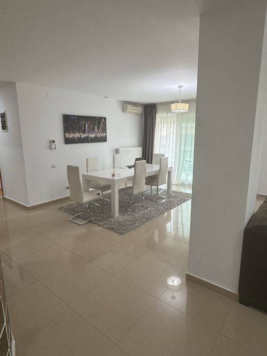 Inchiriez apartament 3 camere