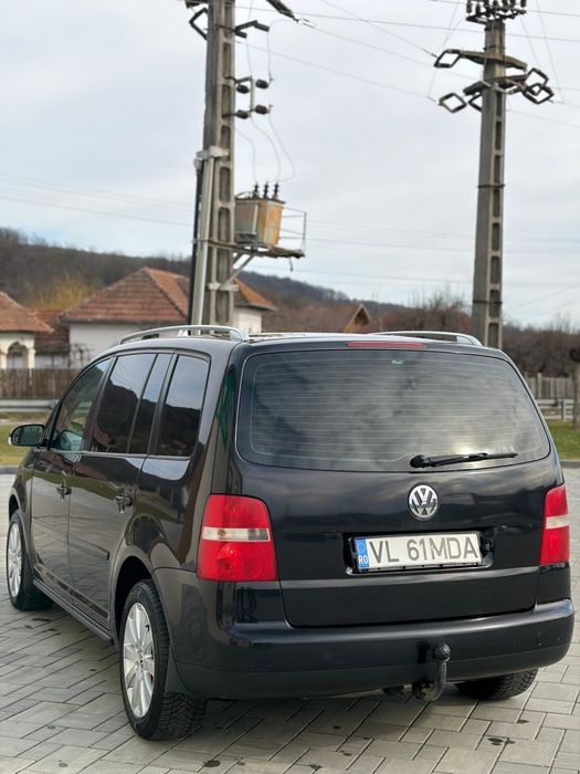 Vând Touran  1.9 TDI 2004