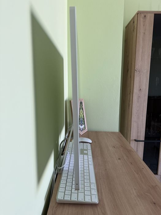 Apple iMac 24 M1 (8CPU/8GPU)16GB ram 1TB SSD