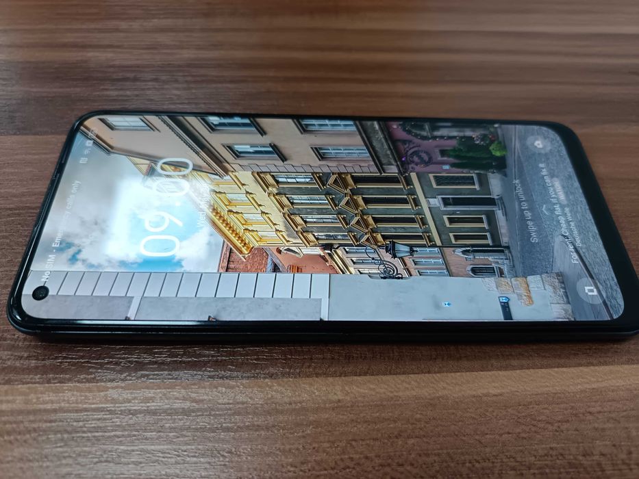 Телефон - Realme 8