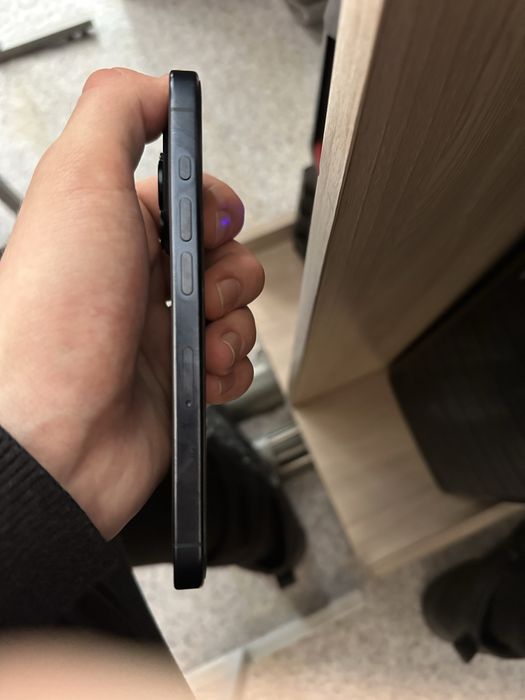 Продаю айфон 15 Про