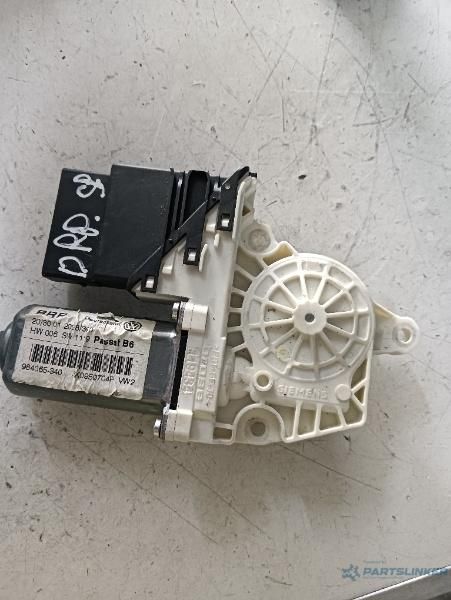 Motoras Macara Geam Dreapta Spate Volkswagen Passat (3C2) [ 2005 - 2010 ] Oem 973622106