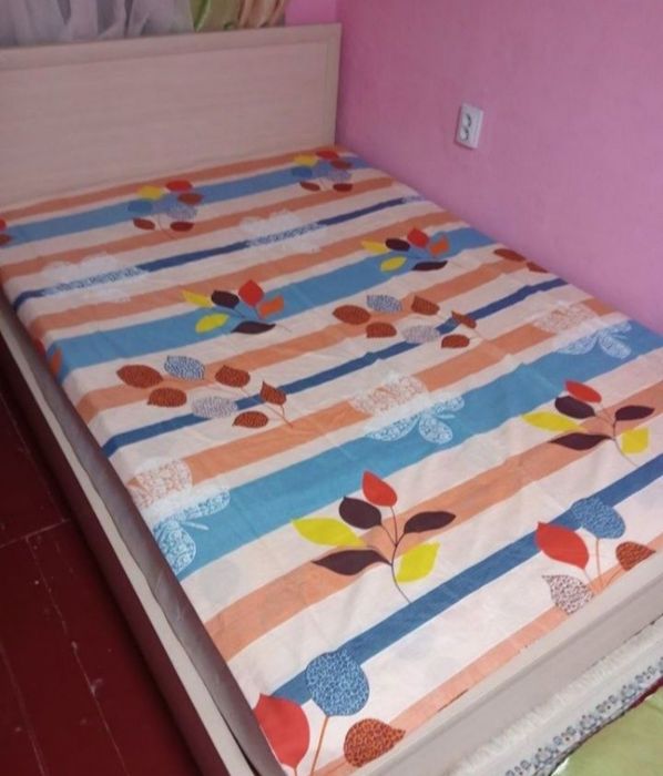Продам двух спальная кровать