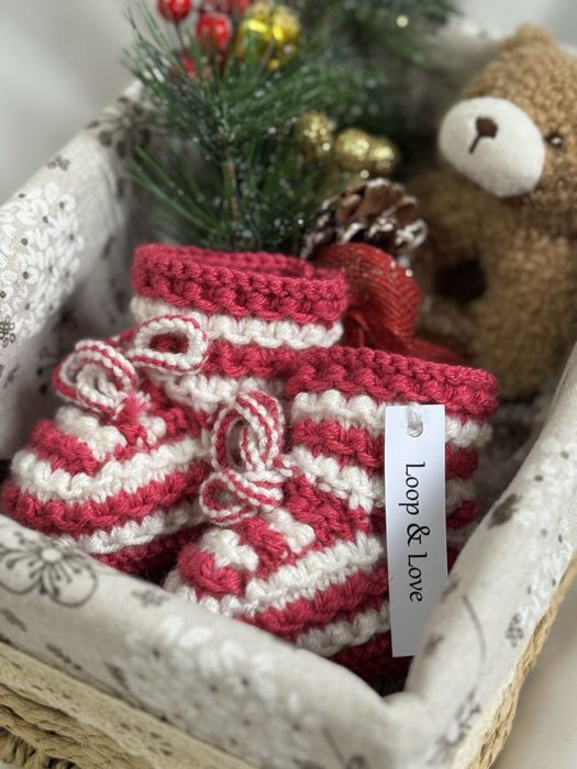 Детские вязаные пинетки