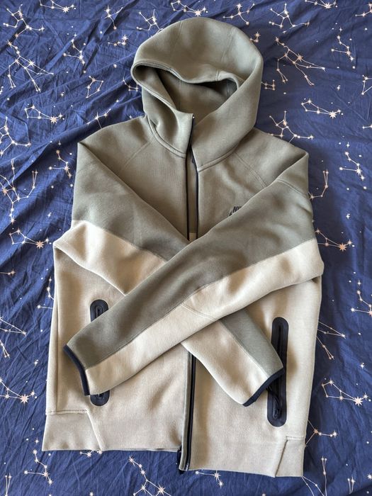 trening nike marimea M  pantaloni si geaca