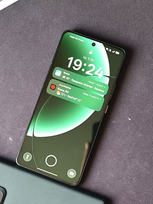 Realme GT 7 | 512 GB 12 RAM | 30 min fast charge | 7000 mah | Тройна камера