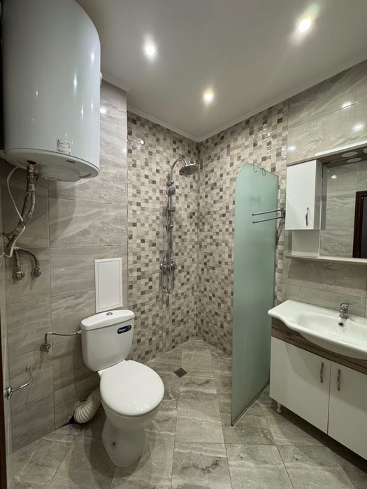 Дава се под наем Двустаен апартамент в Пловдив, Център - 60 кв.м за 468.69 € - Снимка #3