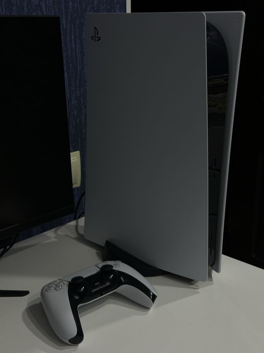 Продаю PlayStation 5 (PS5) в идеальном состоянии!