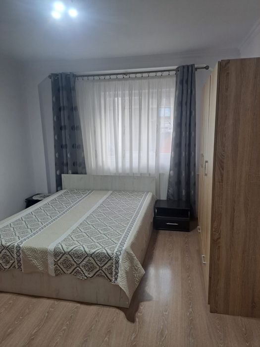 Închiriez garsonieră