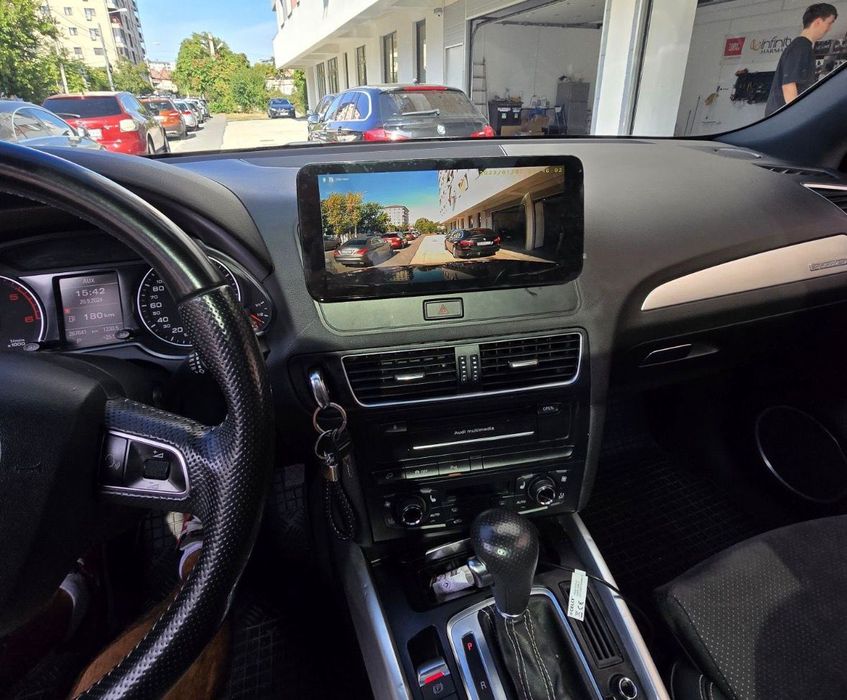 Navigație Android Audi Q5 Waze Youtoube